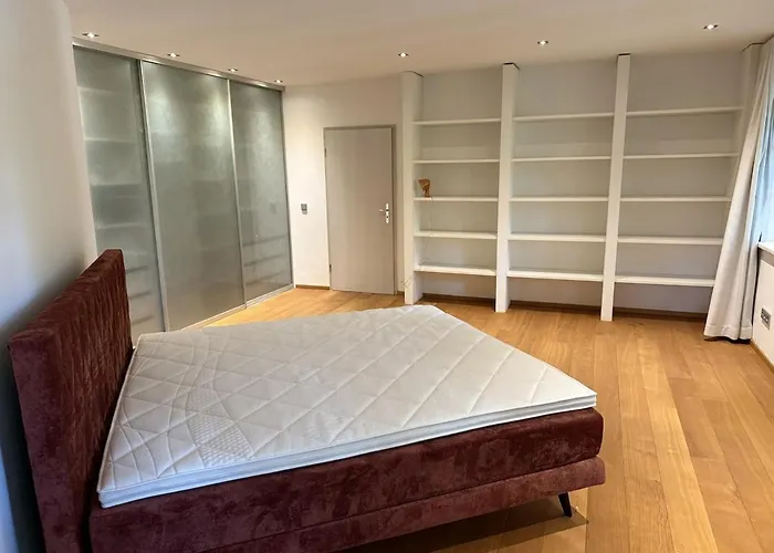 Historic Elegance And Modern Comfort Аугсбург
